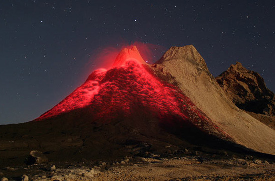 Фото недели: извержения вулканов в объективе фотокамеры