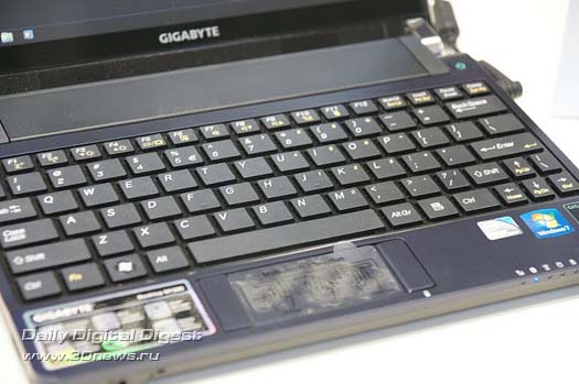 CeBIT 2010: ������ GIGABYTE M1000