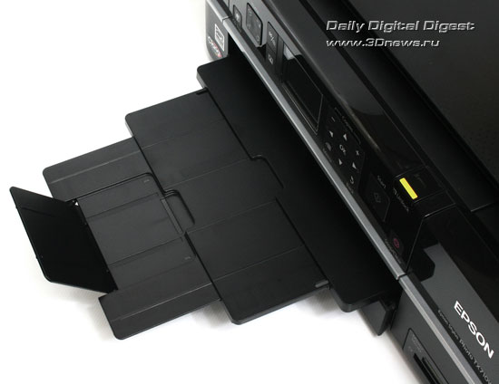 Epson Stylus Photo TX710W. Приемный лоток в рабочем положении