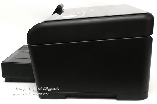 HP Photosmart Plus b209a-m. Вид слева