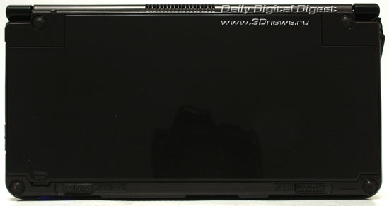 Fujitsu LifeBook UH900. Вид снизу