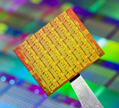 48-ядерный чип Intel