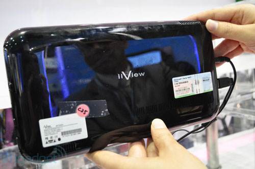 Computex 2010: iView M1Touch — уж очень похож на iPhone iView M1Touch 3 Computex 2010: iView M1Touch — уж очень похож на iPhone