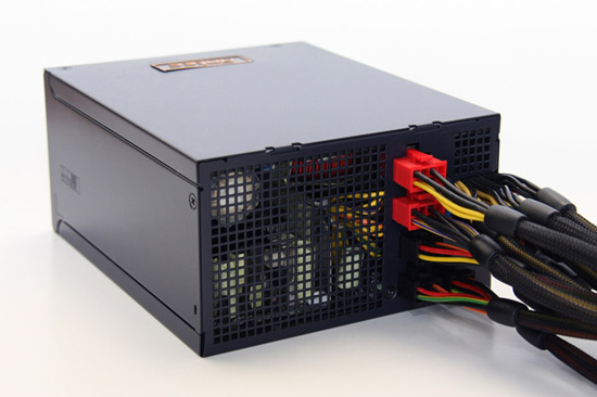 Antec-HCP1200-2.jpg