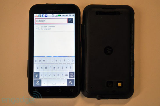 Android смартфон Motorola DEFY с пыле/влагозащитой по IP67. Motorola DEFY 3 Android смартфон Motorola DEFY с пыле/влагозащитой по IP67.