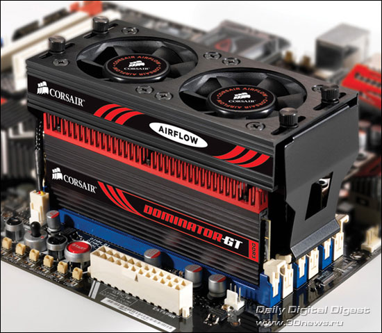 Corsair DOMINATOR GT Series CMT4GX3M2B2133C9 Kit with Corsair AirFlow