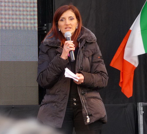http://www.3dnews.ru/_imgdata/img/2010/12/21/604018/Sonia_Alfano_resize.jpg