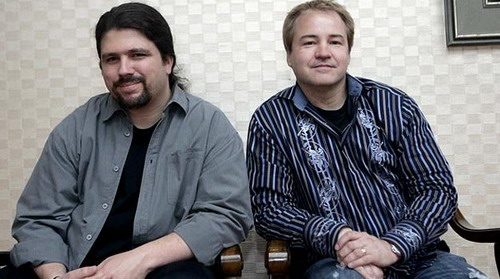 http://www.3dnews.ru/_imgdata/img/2010/12/22/604091/jason-west_vince-zampella_resize.jpg