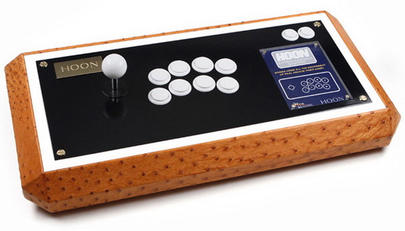 http://www.3dnews.ru/_imgdata/img/2011/02/04/606216/hoon_neo_legend_joystick.jpg