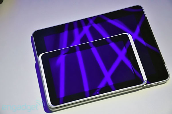 ��������� HTC Flyer � Apple iPad