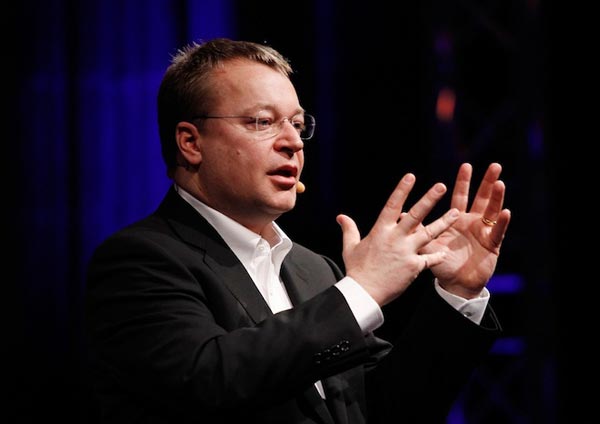 Nokia Stephen Elop 1 Nokia   минус половина прибыли, доля на рынке тоже снижается