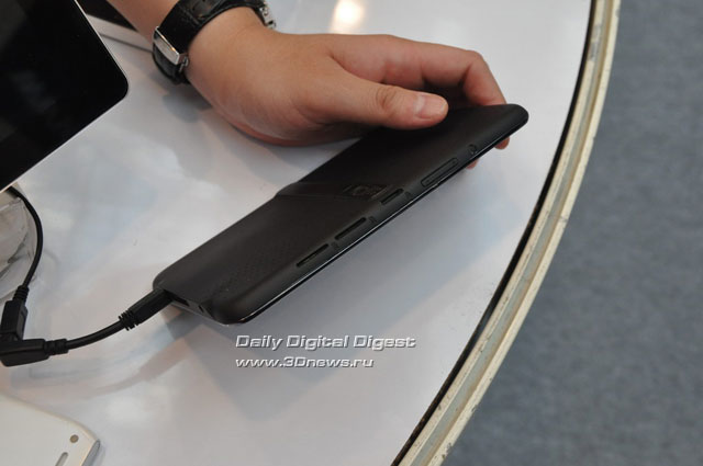 Computex 2011: двухсимочный 7" планшет компании TCBIC