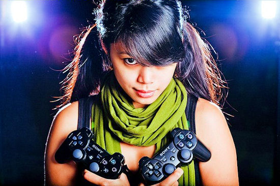 playstation-gamer-girl110705114322.jpg