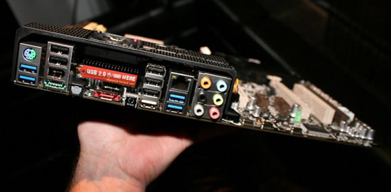 ASUS TUF Series SABERTOOTH X79