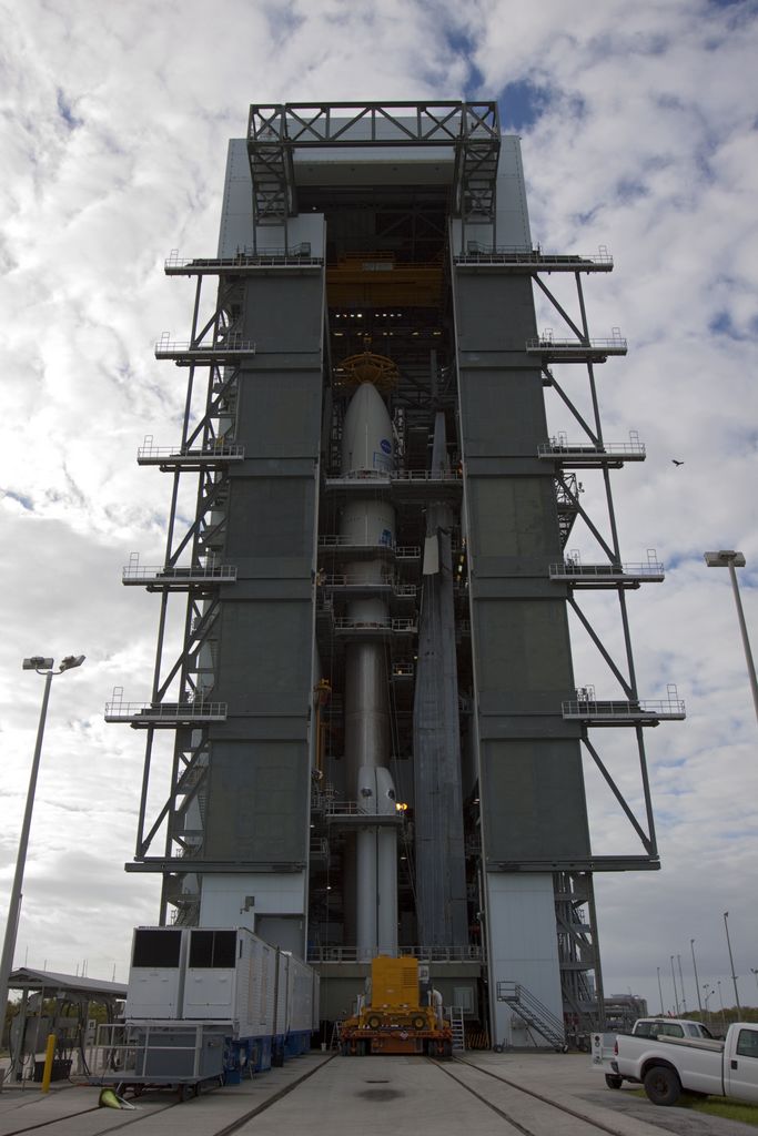 Ракета-носитель Atlas V с марсоходом на борту