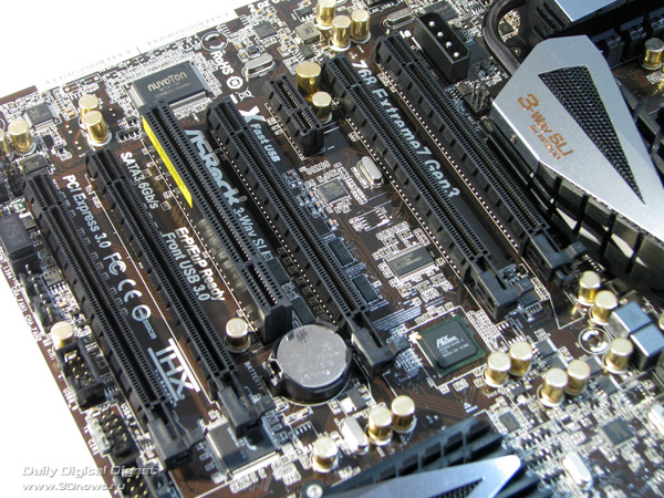 ASRock Z68 Extreme7 �����