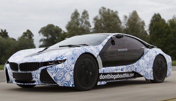 Спорткупе BMW i8