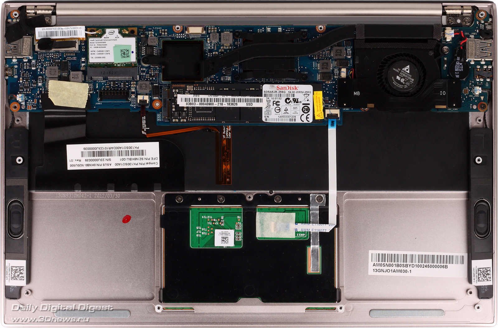 [Изображение: aux21a-inside-3.jpg]