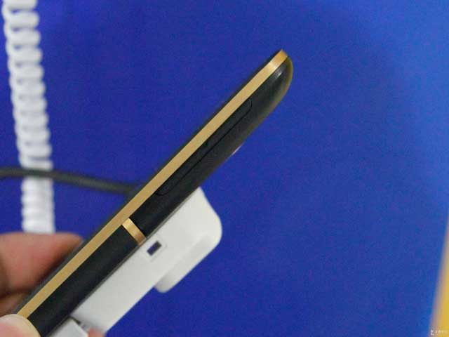 HTC One XC HTC One XC