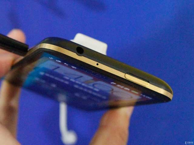 HTC One XC HTC One XC