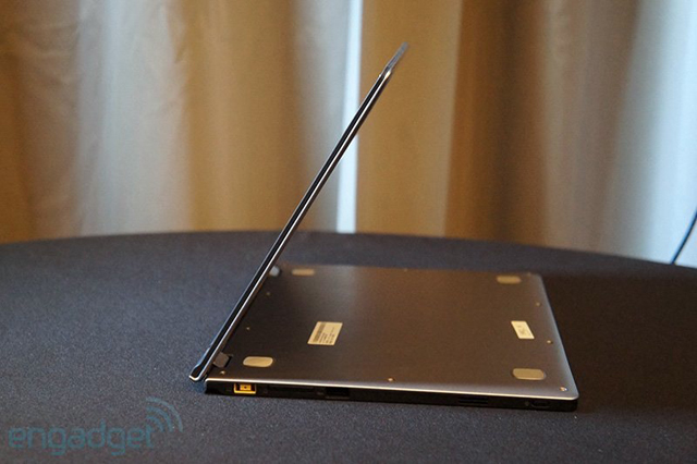 Lenovo IdeaPad Yoga 11 Lenovo IdeaPad Yoga 11