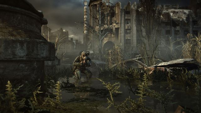 Системные требования и предзаказ Metro: Last Light 09.04.2013 [11:28], Юрий Шелест В Steam начался прием предварительных заказов на РС-версию шутера Metro: Last Light от украинской студии 4A Games. Специально для тех, кто ранее приобрел в цифровом магазине Valve копию Metro 2033, предусмотрена скидка на новую игру в размере 10%. Кроме того, пользователи Steam, оформившие предзаказ, получат в подарок набор следующих дополнительных материалов: Ranger Mode: режим, весьма полюбившийся игрокам в Metro 2033; дополнительный набор боевых патронов, которые можно будет потратить на апгрейд оружия и снаряжения; модифицированный вариант штурмовой винтовки АКС74У; комикс по игре, созданный Дмитрием Глуховским. Также на соответствующей странице в Steam появились и системные требования игры, которые оказались достаточно приемлемыми. Минимальные: Операционная система: Windows XP (только 32-Bit)/Vista/7/8; Процессор: 2-ядерный с частотой 2,2 ГГц; Оперативная память: 2 Гбайт; Видеокарта: 512 Мбайт видеопамяти, GeForce 8800 GT или лучше; DirectX: 9.0c. Рекомендуемые: Операционная система: Windows 7/8; Процессор: 4-ядерный с частотой 3,0 ГГц; Оперативная память: 2 Гбайт; Видеокарта: GeForce GTX 480 или лучше; DirectX: 11. Metro: Last Light появится на прилавках магазинов 17 мая.