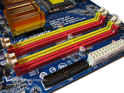  Gigabyte EP43-DS3, слоты DIMM 