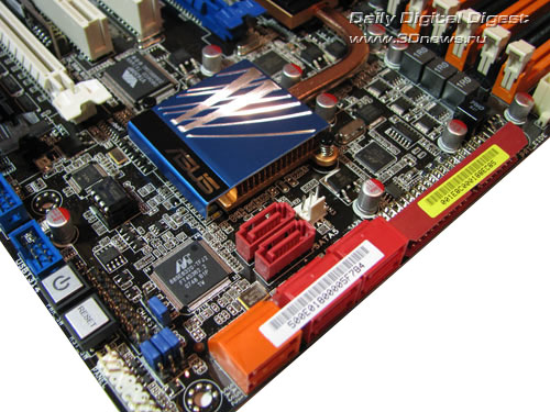 ASUS P6T Deluxe угол