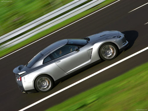 Nissan GT-R 5