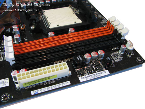 ASUS M4A79T Deluxe слоты DIMM