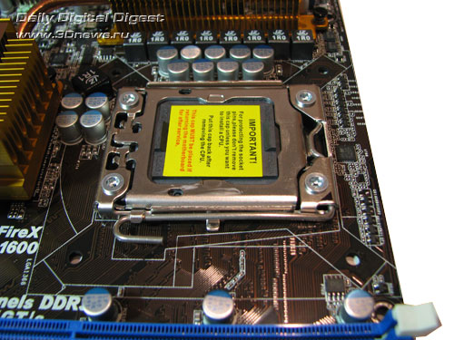 ASRock X58 Deluxe сокет