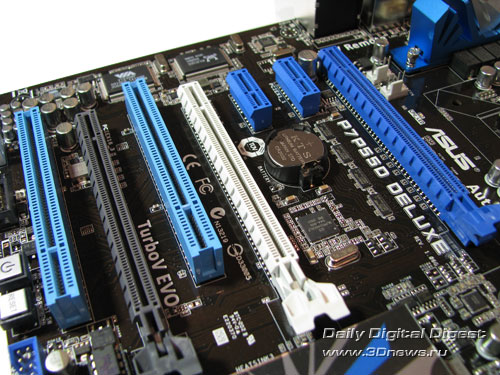 ASUS P7P55D Deluxe слоты