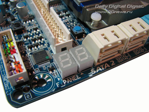 Gigabyte GA-P55-UD6-С кнопка