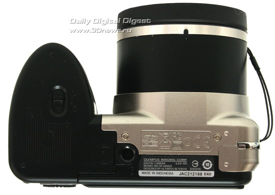 Olympus SP600. Вид снизу