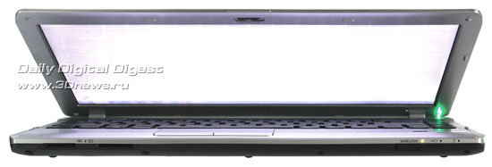 SONY VAIO VPC-Y11M1R/S. Вид спереди   SONY VAIO VPC-Y11M1R/S. Вид спереди