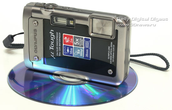 Olympus µ TOUGH-8010. Вид общий. Объектив в широкоугольном положени Olympus µ TOUGH-8010. Вид общий. Объектив в широкоугольном положени