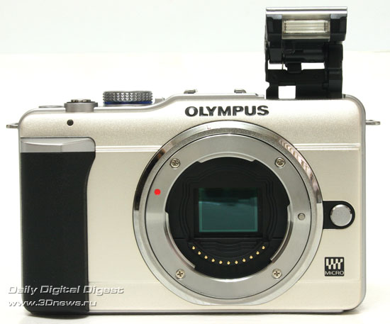 Olympus PEN E-PL1. Вид спереди Olympus PEN E-PL1. Вид спереди