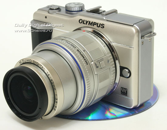 Olympus PEN E-PL1. Вид общий. Объектив в Объектив в широкоугольном положении Olympus PEN E-PL1. Вид общий. Объектив в Объектив в широкоугольном положении