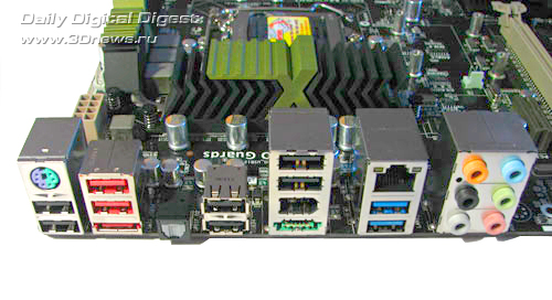 ASUS Sabertooth P67 задняя панель