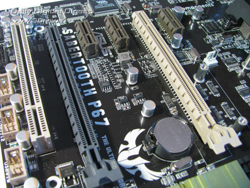 ASUS Sabertooth P67 слоты