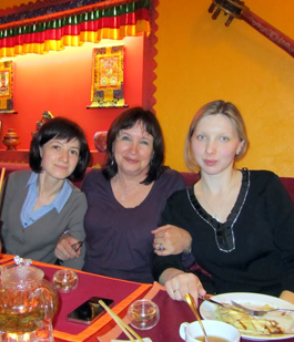 Карина Тихонова (Менеджер рекламного отдела), Александра Орджоникидзе (Управляющий директор), Ксения Ускова (Медиа директор)