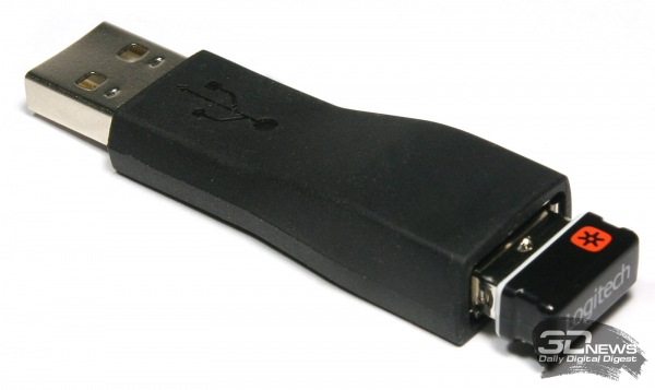  USB-приёмник Logitech Unifying и USB-удлинитель 
