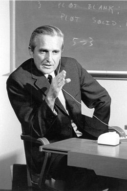 http://www.3dnews.ru/assets/external/illustrations/2013/07/04/649677/douglasengelbart.jpg