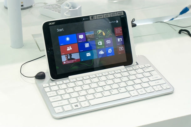 Acer Iconia W3