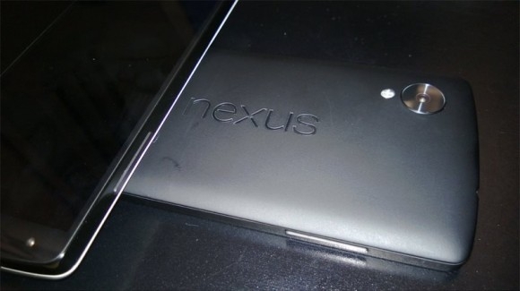 Фото смартфона Nexus 5 высокого качества