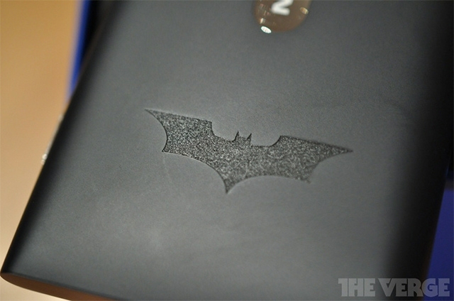 Nokia Lumia 1320 (Batman) получит крупный 4,7&rdquo; экран и 5-Мп камеру 