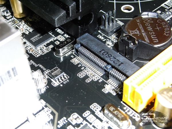  Слот Half Mini PCI Express 