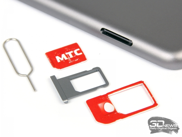 В iPad Air, как и во всех современных устройствах Apple, используется nano-SIM. Занятно, что к новому «Айпаду» прилагается не литая, а проволочная «айскрепка», как к iPhone 5c