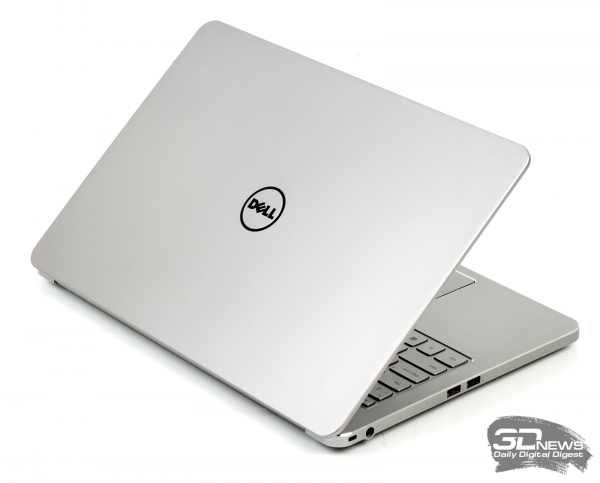 Dell Inspiron 7537: opened lid 