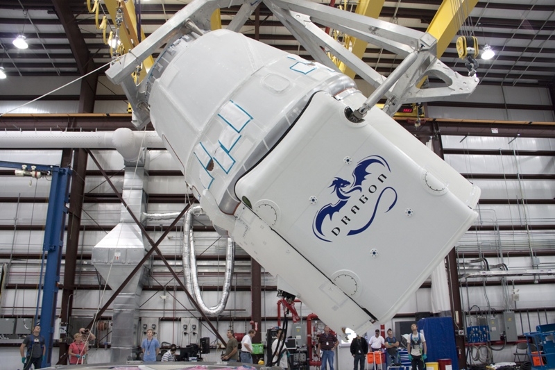 www.spacex.com